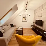 Kobiela Luxury Loft Center アパート