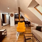 アパート Kobiela Luxury Loft Center