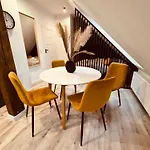 Kobiela Luxury Loft Center アパート カトヴィツェ