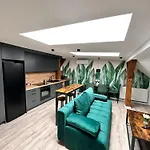 アパート Kobiela Luxury Loft Center