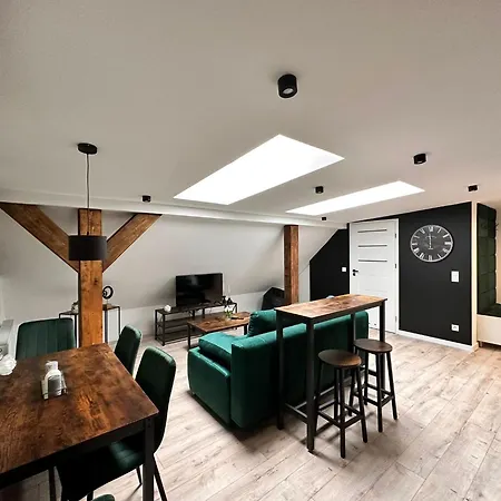 Kobiela Luxury Loft Center