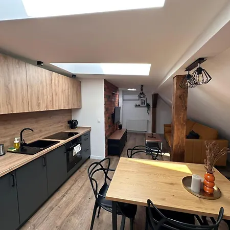 Kobiela Luxury Loft Center